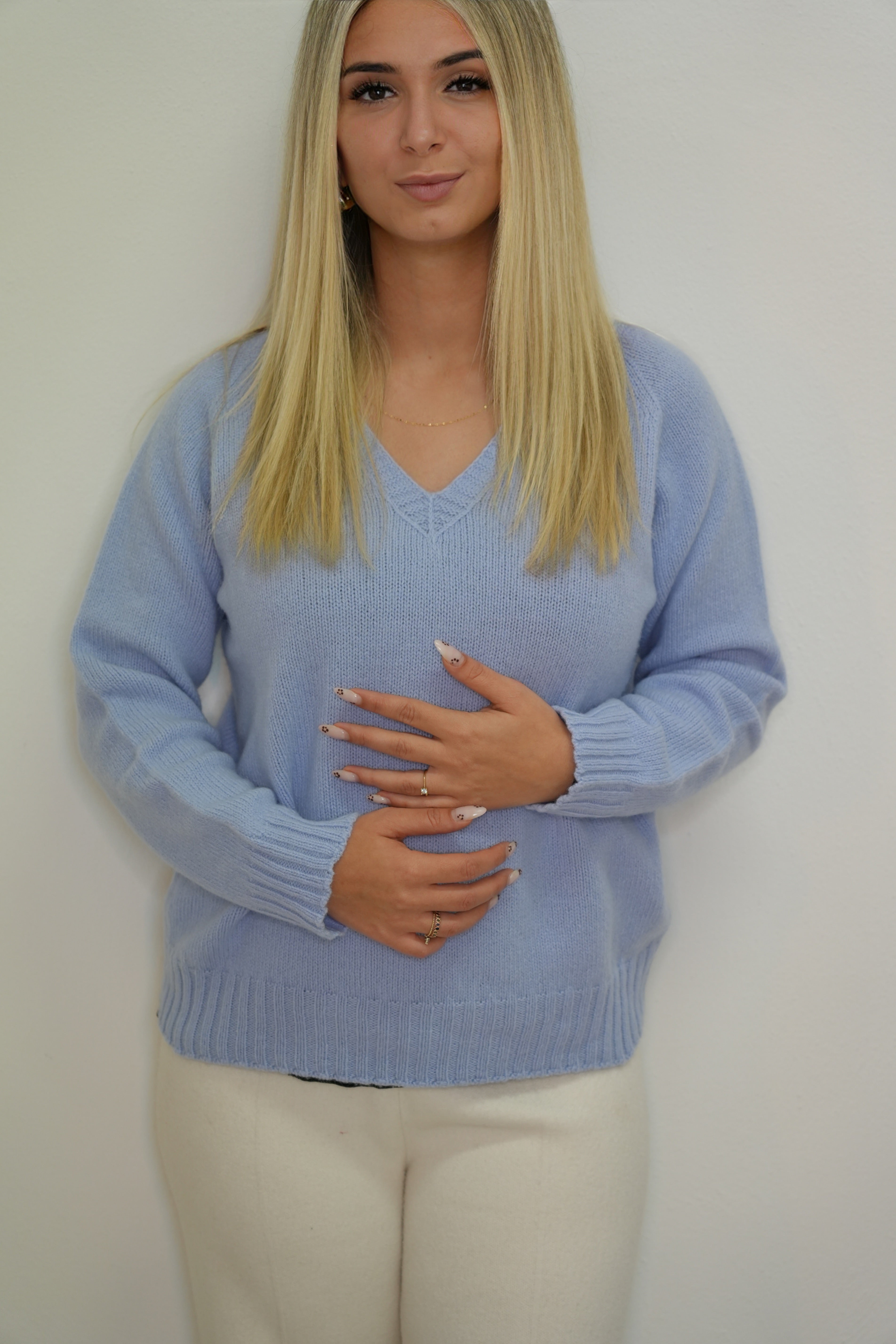 MAGLIONE SCOLLO “V”