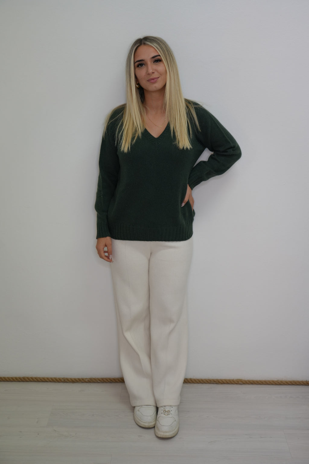 MAGLIONE SCOLLO “V”